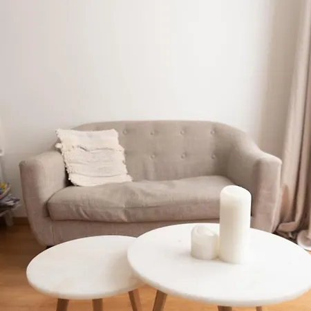 Splendid Design And Bright Apt